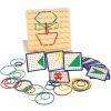 Geoboard fa kirakós formák létrehozása gumiszalagokkal