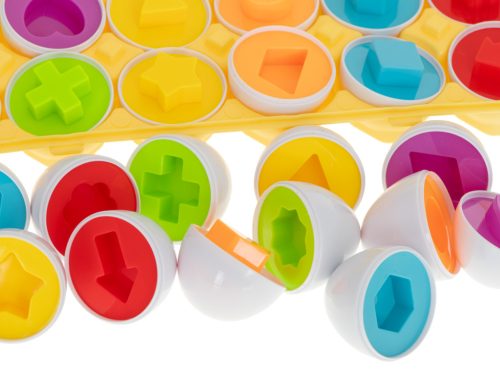 Oktató műanyag tojás összeillesztő játékkészlet, alakzatok, 12db tojás, tartóban