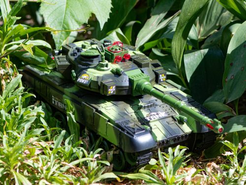 RC távirányítás War Tank 9993 2.4 GHz-es erdei álcázás