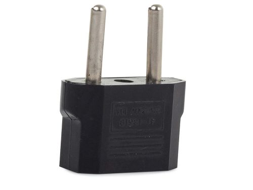 Univerzális utazó adapter, konnektor átalakító adapter 125V - 250V 6A