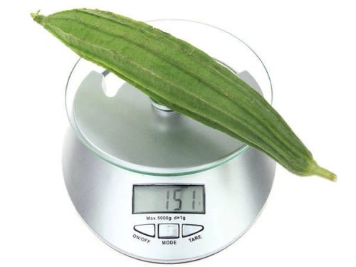 Elektronikus edzett üveg konyhai mérleg 5kg / 1g, óra funkció