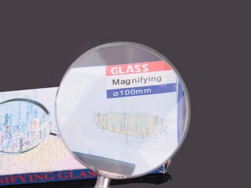 100 mm-es klasszikus olvasónagyító, fémházzal