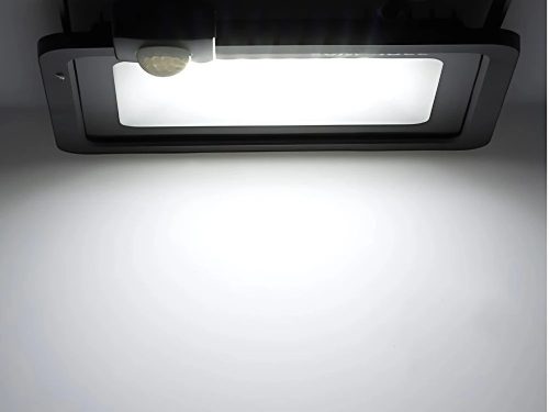 HALOGÉN REFLEKTOR LED 50W 6000K SZÜRKÜLET-FELKELTE ÉRZÉKELŐVEL IP66