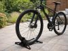 Állítható Padló Kerékpárállvány MTB és Országúti Biciklihez - Fekete